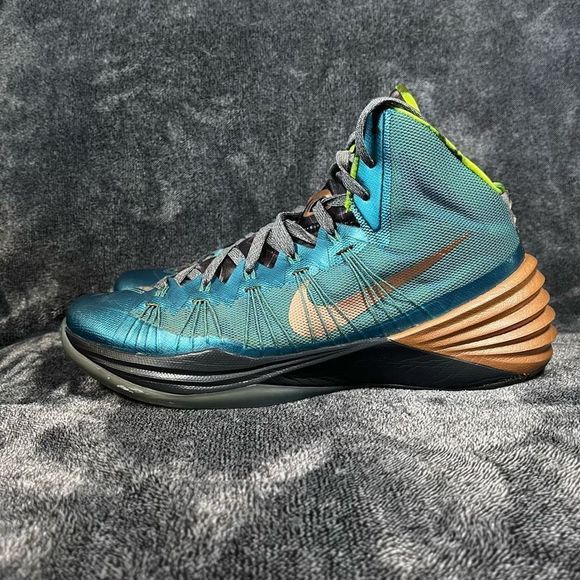 kyrie irving hyperdunk